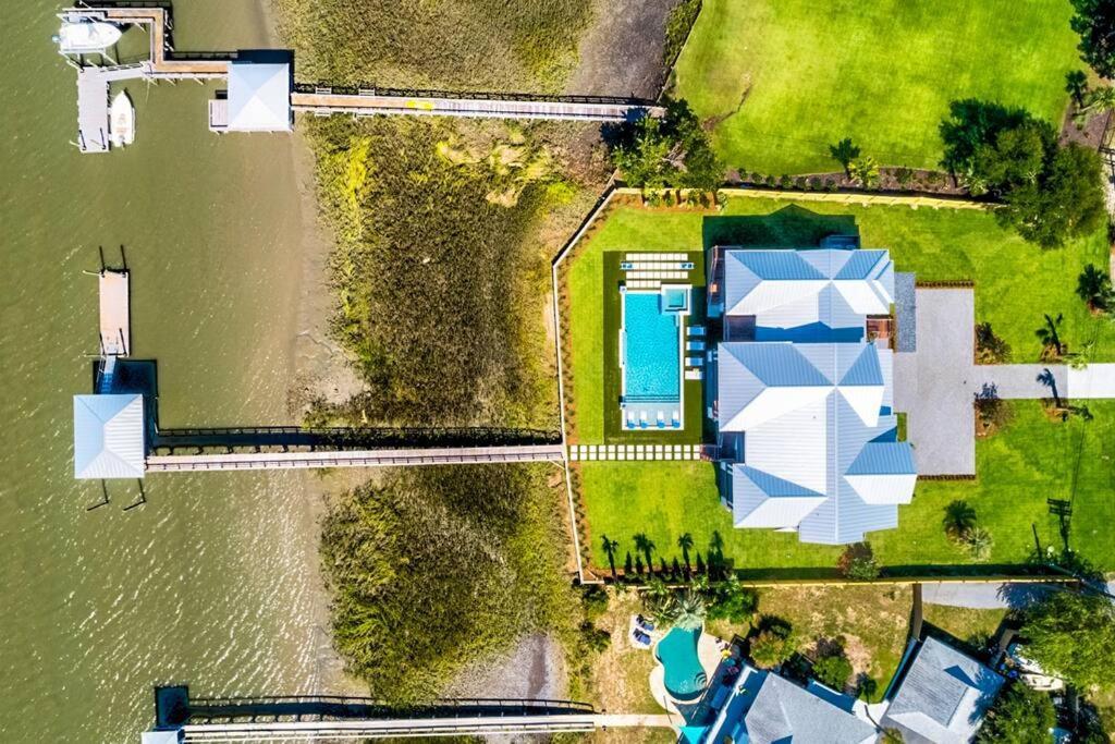 New Waterfront Home With Deep Water Dock Айл-оф-Палмс Экстерьер фото